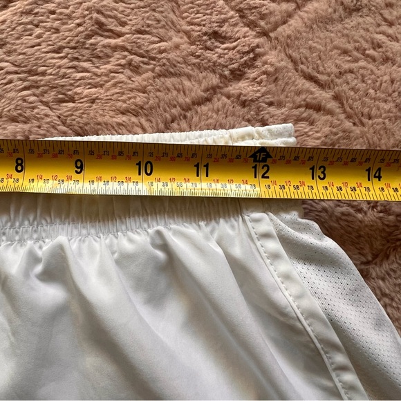Nike Dri-Fit Shorts Women’s Size S - Picture 7 of 7
